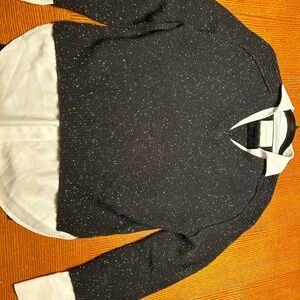 BROCHE WALKER SWEATER